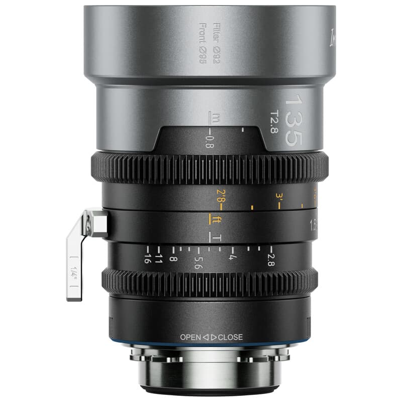 IronStar 135mm フルフレーム アナモルフィックレンズ T2.8 1.5x PL/ブルー(EFアダプター付) IRON-135-B-JP(2026年6月22日発売予定)