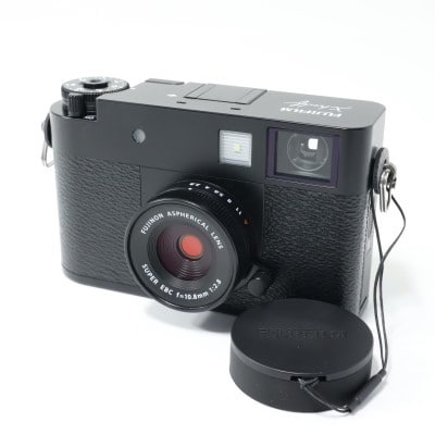 X half (FUJIFILM X-HF1) ブラック