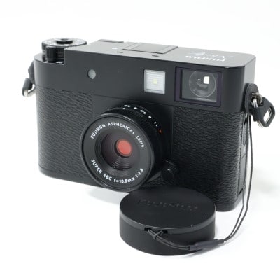 X half (FUJIFILM X-HF1) ブラック