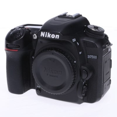 D7500 ボディ
