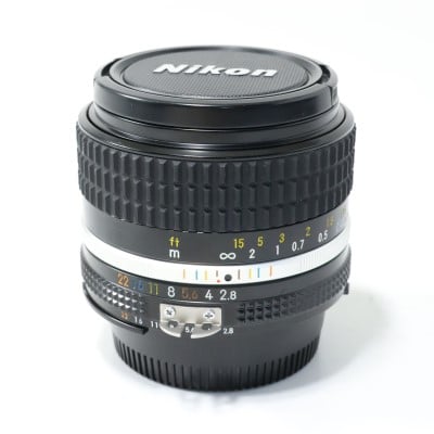 AI Nikkor 28mm f/2.8S