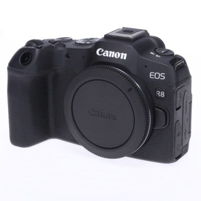 EOS R8 ボディー 海外モデル