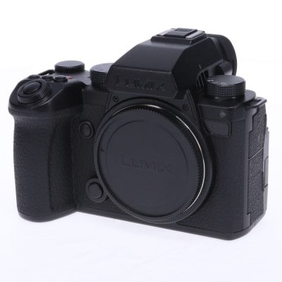 17000→15000円に　LUMIX レッドカメラ 　カメラバッグ付き（中古） Amazon | パナソニック デジタルカメラ LUMIX (ルミックス) ZX1