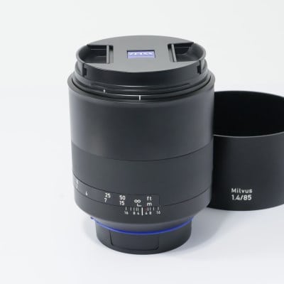 Milvus 1.4/85 ZE
