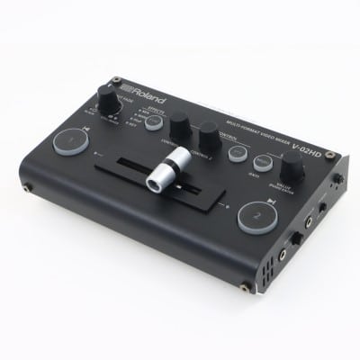 V-02HD [マルチフォーマット・ビデオ・ミキサー]