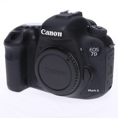 EOS 7D Mark II ボディー