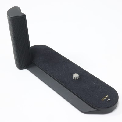 Leica　Q3　ワイヤレスチャージャー　ハンドグリップ再 値下げしました。 Leica Q3 ワイヤレスチャージャー ハンドグリップ再 値下げしま