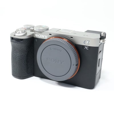 α7C II ボディ シルバー ILCE-7CM2S