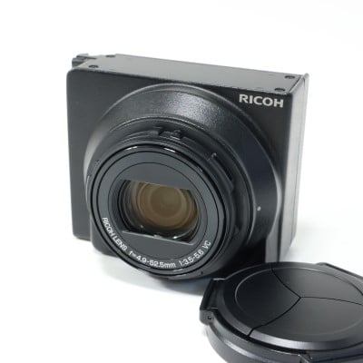 リコーレンズ P10 28-300mm F3.5-5.6 VC