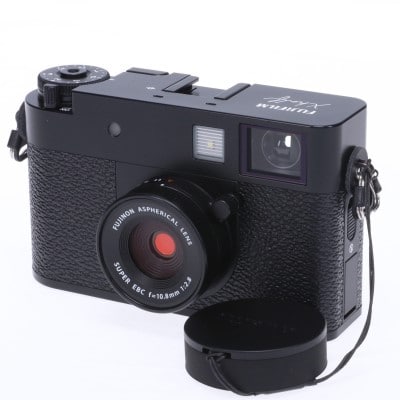 X half (FUJIFILM X-HF1) ブラック