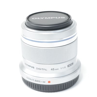 M.ZUIKO DIGITAL 45mm F1.8 シルバー