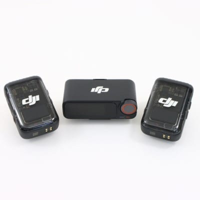 DM1021 [DJI Mic 2 (トランスミッター×2 + レシーバー×1 + 充電ケース)]
