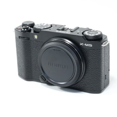 【本体のみ】フジフイルム X-T3 ボディ ブラック 富士フイルム FUJIFILM X-M5 ボディ ブラック 中古