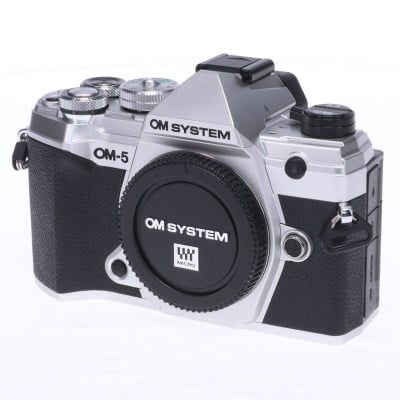 OM SYSTEM OM-5 ボディー シルバー