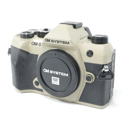 OM SYSTEM OM-5 Mark II ボディー サンドベージュ