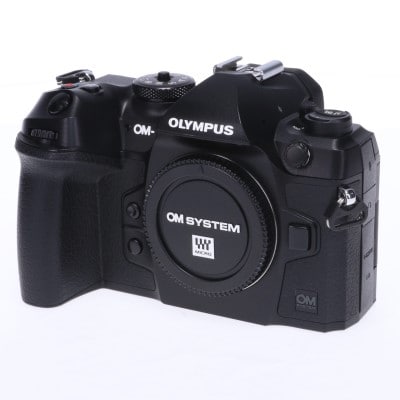 OM SYSTEM OM-1　中古美品　シャッター回数3957 全ての 中古美品 OM-1 SYSTEM OM シャッター回数3957 メルカリ