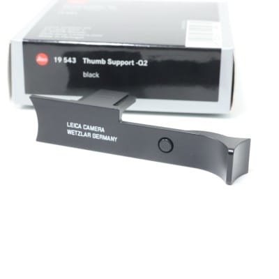 ライカQ2用 サムレスト ブラック 19543