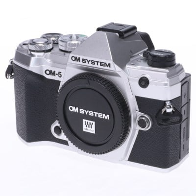 OM SYSTEM OM-5 ボディー シルバー