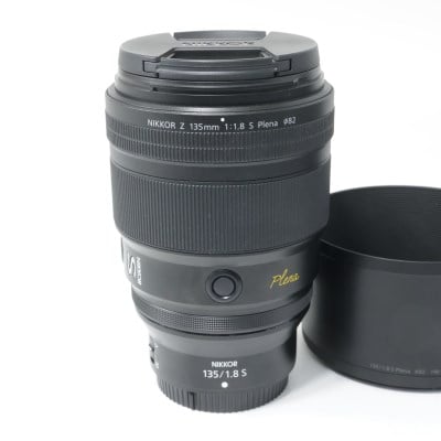 NIKKOR Z 135mm f/1.8 S Plena
