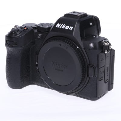 Z5II ボディ
