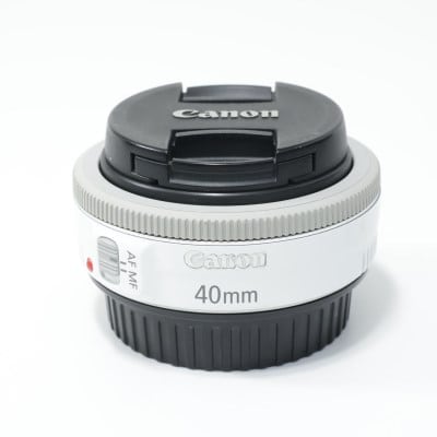 EF 40mm F2.8 STM ホワイト