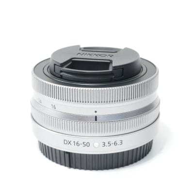 NIKKOR Z DX 16-50mm f/3.5-6.3 VR シルバー
