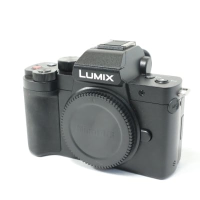 LUMIX G100D ボディ DC-G100D