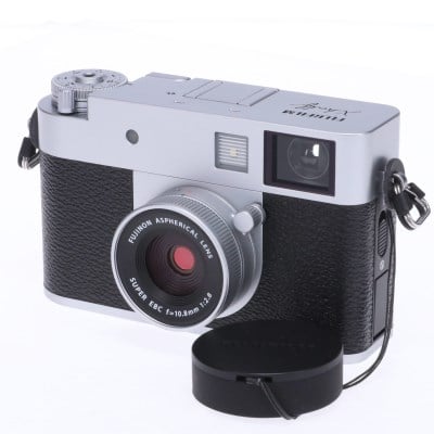 X half (FUJIFILM X-HF1) シルバー