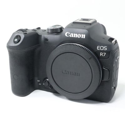 EOS R7 ボディー