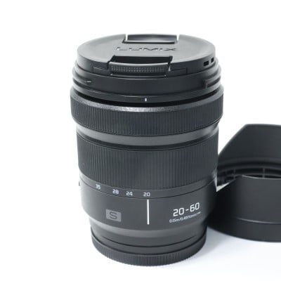 LUMIX S 20-60mm F3.5-5.6 S-R2060