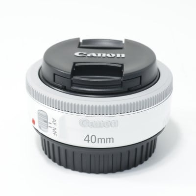 EF 40mm F2.8 STM ホワイト