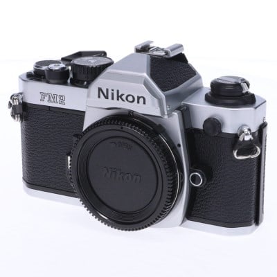 New FM2 シルバー