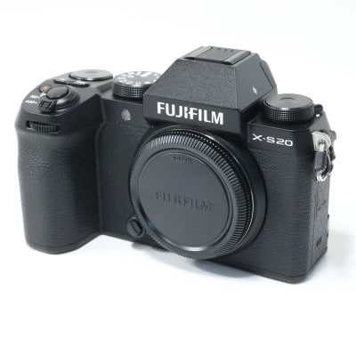 FUJIFILM X-S20 ボディ