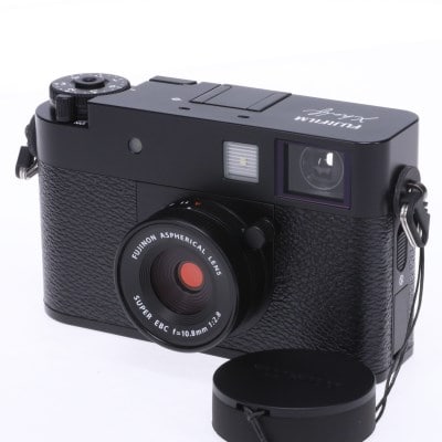 X half (FUJIFILM X-HF1) ブラック