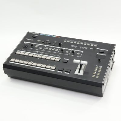 V-800HD [マルチフォーマット・ビデオ・スイッチャー]