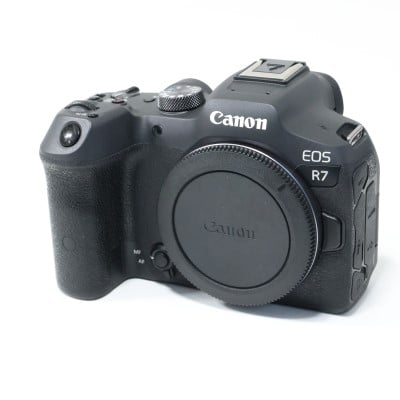 EOS R7 ボディー