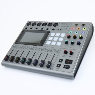 ZOOM PodTrak P8 [ポッドキャスト用ポータブルマルチトラック