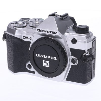 OM SYSTEM OM-5 ボディー シルバー