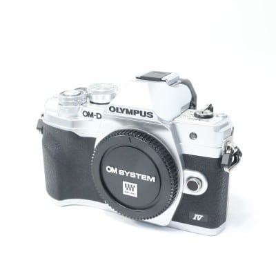 OM-D E-M10 Mark IV ボディー シルバー
