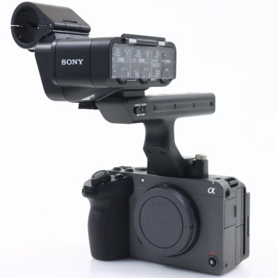 FX30 XLRハンドルユニット同梱モデル ILME-FX30