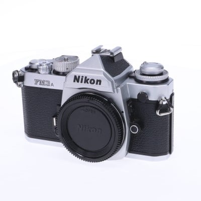 FM2 一眼レフ　フィルムカメラ(お値下げ中) いろいろ違う】NikonFMとNikonFM2の違い - YouTube