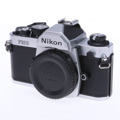 New FM2 シルバー