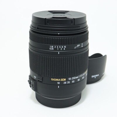 18-250mm F3.5-6.3 DC MACRO HSM ソニーA