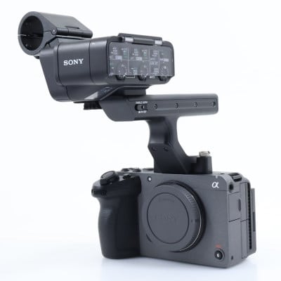 FX30 XLRハンドルユニット同梱モデル ILME-FX30