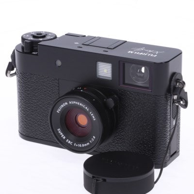 X half (FUJIFILM X-HF1) ブラック