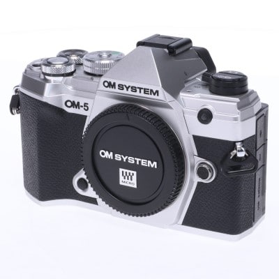 OM SYSTEM OM-5 ボディー シルバー