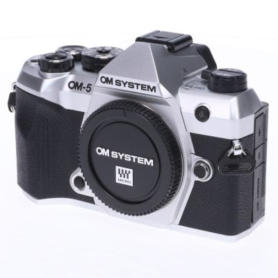OM SYSTEM OM-5 Mark II ボディー シルバー