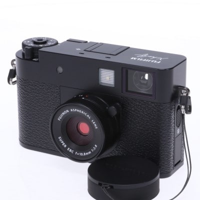 X half (FUJIFILM X-HF1) ブラック