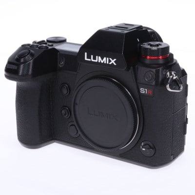 LUMIX S1R ボディ DC-S1R-K