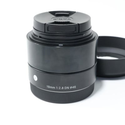 19mm F2.8 DN Art ソニーE ブラック